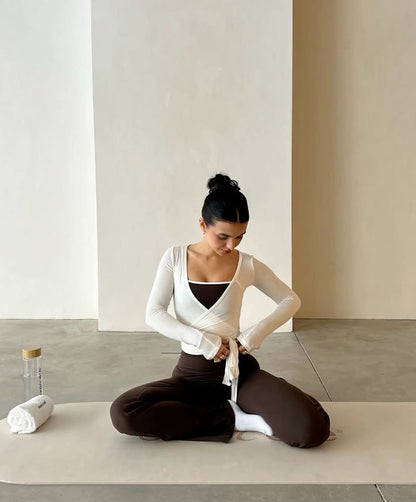🧘‍♀️✨Sexy and sporty strappy fitness wear for women, professional Pilates training, slim fit yoga wear, long sleeves🤸‍♀️💦