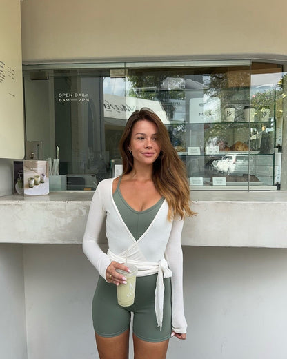🧘‍♀️✨Sexy and sporty strappy fitness wear for women, professional Pilates training, slim fit yoga wear, long sleeves🤸‍♀️💦